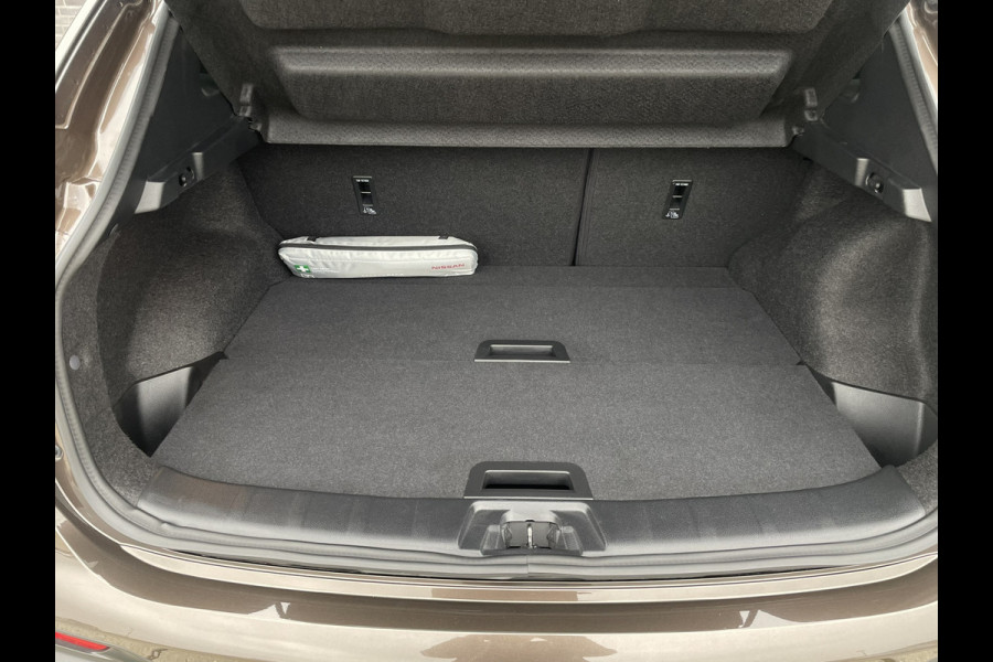 Nissan QASHQAI 1.2 Tekna + | Pano-Dak | Trekhaak | Leer | Bose | Navi | Camera | Climate