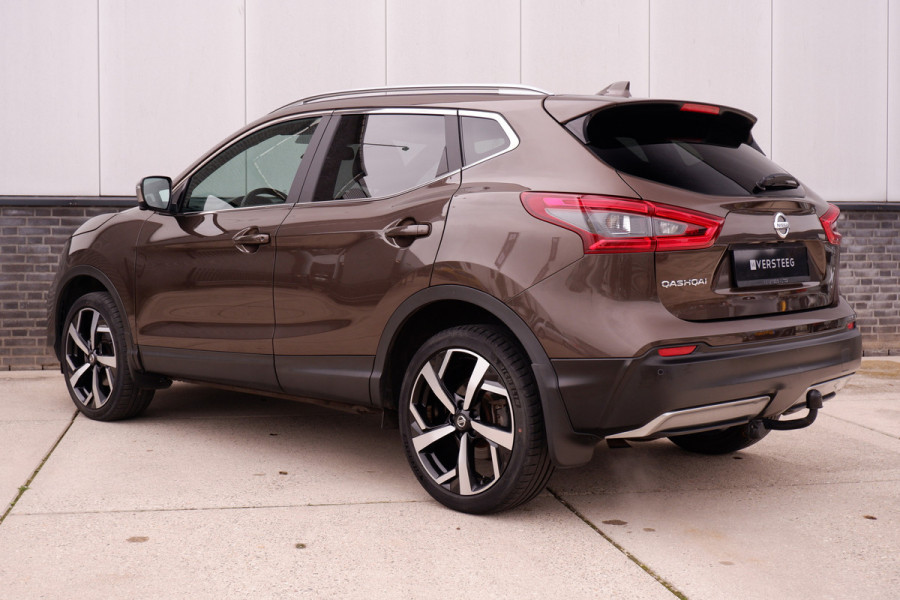 Nissan QASHQAI 1.2 Tekna + | Pano-Dak | Trekhaak | Leer | Bose | Navi | Camera | Climate