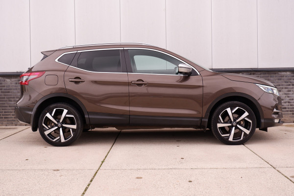 Nissan QASHQAI 1.2 Tekna + | Pano-Dak | Trekhaak | Leer | Bose | Navi | Camera | Climate