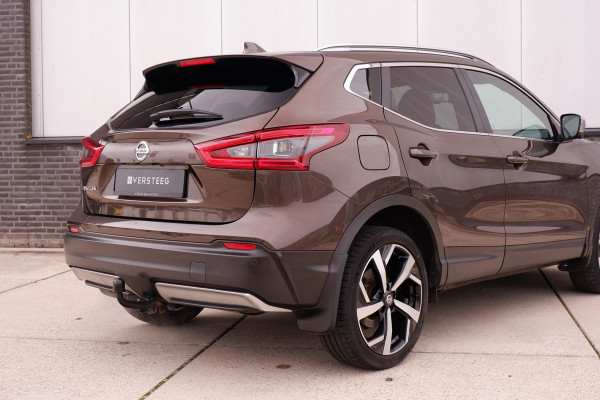 Nissan QASHQAI 1.2 Tekna + | Pano-Dak | Trekhaak | Leer | Bose | Navi | Camera | Climate