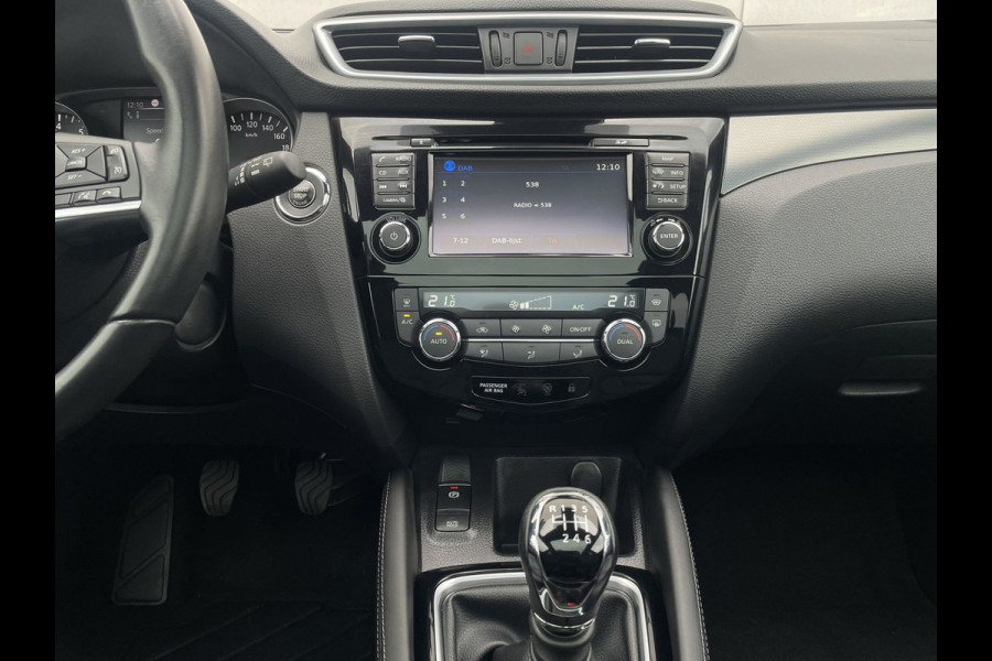 Nissan QASHQAI 1.2 Tekna + | Pano-Dak | Trekhaak | Leer | Bose | Navi | Camera | Climate