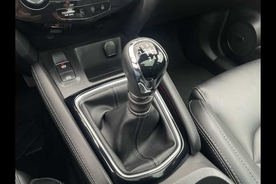 Nissan QASHQAI 1.2 Tekna + | Pano-Dak | Trekhaak | Leer | Bose | Navi | Camera | Climate