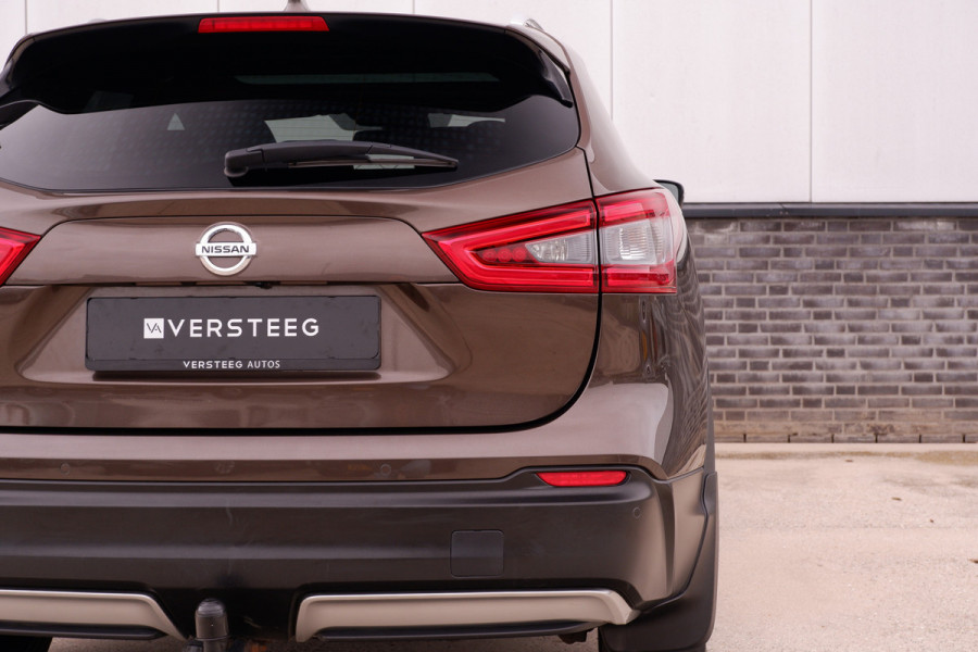 Nissan QASHQAI 1.2 Tekna + | Pano-Dak | Trekhaak | Leer | Bose | Navi | Camera | Climate