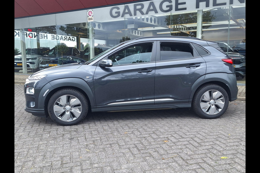 Hyundai Kona EV Premium Sky 64 kWh | 3 Fase | Warmtepomp | Leder | Schuifdak | occasion