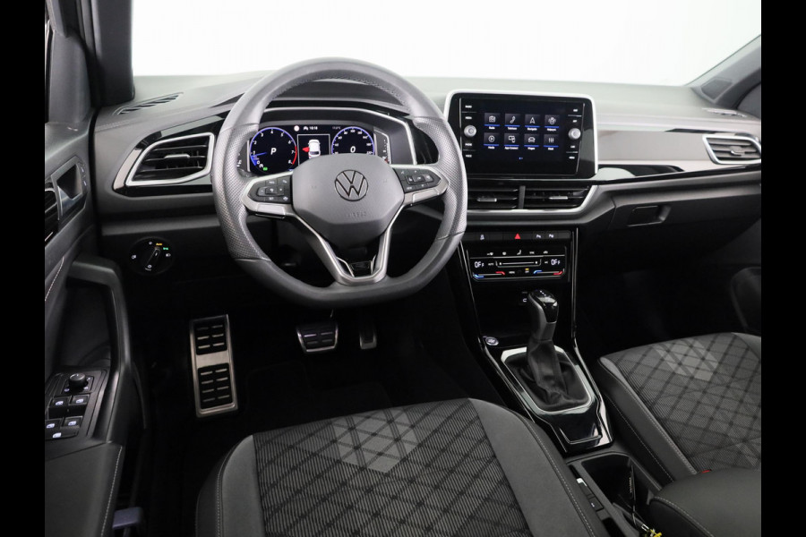 Volkswagen T-Roc 1.5 TSI R-Line 150 pk Automaat (DSG) | Verlengde garantie | Navigatie via App | Parkeersensoren (Park assist) | Achteruitrijcamera | Keyless | R-Line | Volkswagen T-Roc 1.5 TSI R-Line 150 pk Automaat (DSG) | Verlengde garantie | Navigatie via App | Parkeersensoren (Park assist) | Achteruitrijcamera | Keyless | R-Line |