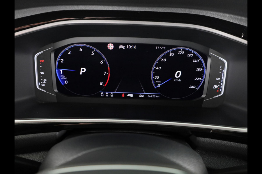 Volkswagen T-Roc 1.5 TSI R-Line 150 pk Automaat (DSG) | Verlengde garantie | Navigatie via App | Parkeersensoren (Park assist) | Achteruitrijcamera | Keyless | R-Line | Volkswagen T-Roc 1.5 TSI R-Line 150 pk Automaat (DSG) | Verlengde garantie | Navigatie via App | Parkeersensoren (Park assist) | Achteruitrijcamera | Keyless | R-Line |