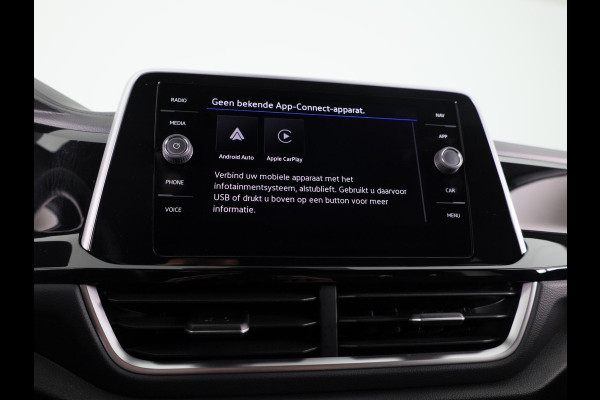 Volkswagen T-Roc 1.5 TSI R-Line 150 pk Automaat (DSG) | Verlengde garantie | Navigatie via App | Parkeersensoren (Park assist) | Achteruitrijcamera | Keyless | R-Line | Volkswagen T-Roc 1.5 TSI R-Line 150 pk Automaat (DSG) | Verlengde garantie | Navigatie via App | Parkeersensoren (Park assist) | Achteruitrijcamera | Keyless | R-Line |