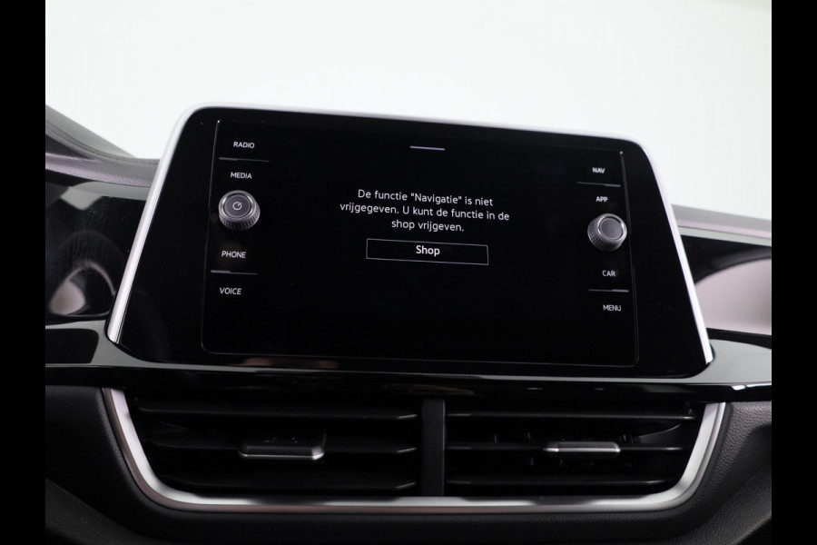 Volkswagen T-Roc 1.5 TSI R-Line 150 pk Automaat (DSG) | Verlengde garantie | Navigatie via App | Parkeersensoren (Park assist) | Achteruitrijcamera | Keyless | R-Line | Volkswagen T-Roc 1.5 TSI R-Line 150 pk Automaat (DSG) | Verlengde garantie | Navigatie via App | Parkeersensoren (Park assist) | Achteruitrijcamera | Keyless | R-Line |