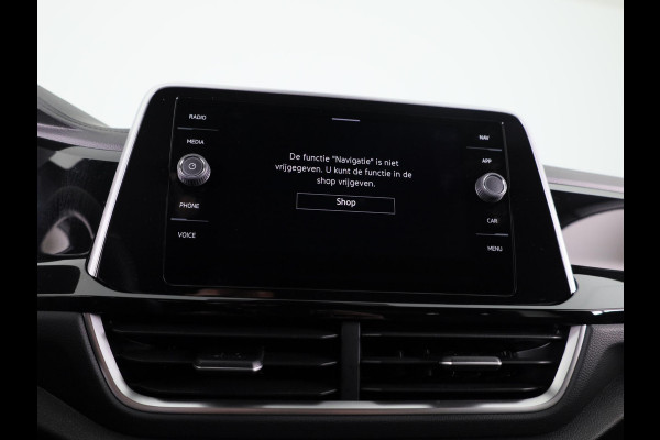 Volkswagen T-Roc 1.5 TSI R-Line 150 pk Automaat (DSG) | Verlengde garantie | Navigatie via App | Parkeersensoren (Park assist) | Achteruitrijcamera | Keyless | R-Line | Volkswagen T-Roc 1.5 TSI R-Line 150 pk Automaat (DSG) | Verlengde garantie | Navigatie via App | Parkeersensoren (Park assist) | Achteruitrijcamera | Keyless | R-Line |