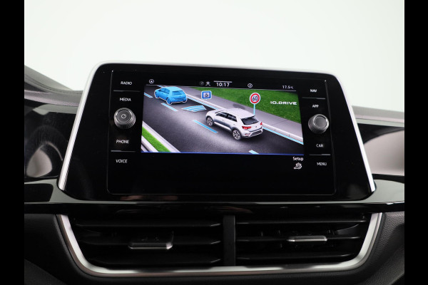 Volkswagen T-Roc 1.5 TSI R-Line 150 pk Automaat (DSG) | Verlengde garantie | Navigatie via App | Parkeersensoren (Park assist) | Achteruitrijcamera | Keyless | R-Line | Volkswagen T-Roc 1.5 TSI R-Line 150 pk Automaat (DSG) | Verlengde garantie | Navigatie via App | Parkeersensoren (Park assist) | Achteruitrijcamera | Keyless | R-Line |