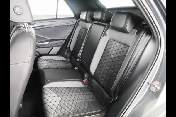 Volkswagen T-Roc 1.5 TSI R-Line 150 pk Automaat (DSG) | Verlengde garantie | Navigatie via App | Parkeersensoren (Park assist) | Achteruitrijcamera | Keyless | R-Line | Volkswagen T-Roc 1.5 TSI R-Line 150 pk Automaat (DSG) | Verlengde garantie | Navigatie via App | Parkeersensoren (Park assist) | Achteruitrijcamera | Keyless | R-Line |