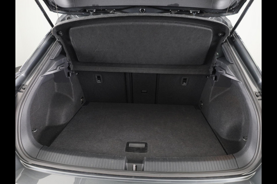 Volkswagen T-Roc 1.5 TSI R-Line 150 pk Automaat (DSG) | Verlengde garantie | Navigatie via App | Parkeersensoren (Park assist) | Achteruitrijcamera | Keyless | R-Line | Volkswagen T-Roc 1.5 TSI R-Line 150 pk Automaat (DSG) | Verlengde garantie | Navigatie via App | Parkeersensoren (Park assist) | Achteruitrijcamera | Keyless | R-Line |