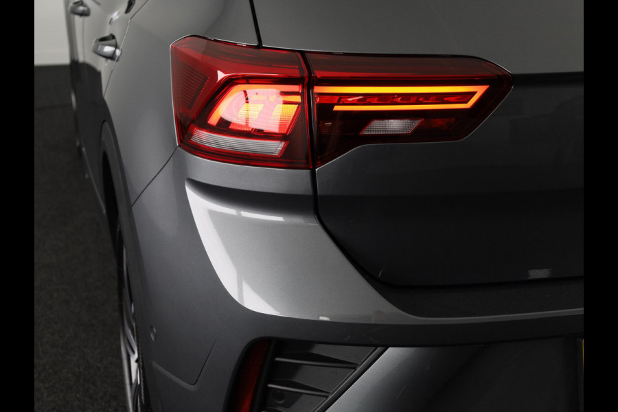 Volkswagen T-Roc 1.5 TSI R-Line 150 pk Automaat (DSG) | Verlengde garantie | Navigatie via App | Parkeersensoren (Park assist) | Achteruitrijcamera | Keyless | R-Line | Volkswagen T-Roc 1.5 TSI R-Line 150 pk Automaat (DSG) | Verlengde garantie | Navigatie via App | Parkeersensoren (Park assist) | Achteruitrijcamera | Keyless | R-Line |