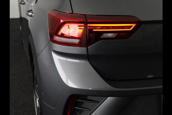 Volkswagen T-Roc 1.5 TSI R-Line 150 pk Automaat (DSG) | Verlengde garantie | Navigatie via App | Parkeersensoren (Park assist) | Achteruitrijcamera | Keyless | R-Line | Volkswagen T-Roc 1.5 TSI R-Line 150 pk Automaat (DSG) | Verlengde garantie | Navigatie via App | Parkeersensoren (Park assist) | Achteruitrijcamera | Keyless | R-Line |