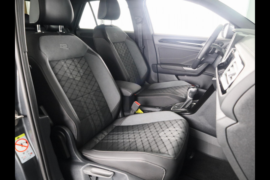 Volkswagen T-Roc 1.5 TSI R-Line 150 pk Automaat (DSG) | Verlengde garantie | Navigatie via App | Parkeersensoren (Park assist) | Achteruitrijcamera | Keyless | R-Line | Volkswagen T-Roc 1.5 TSI R-Line 150 pk Automaat (DSG) | Verlengde garantie | Navigatie via App | Parkeersensoren (Park assist) | Achteruitrijcamera | Keyless | R-Line |