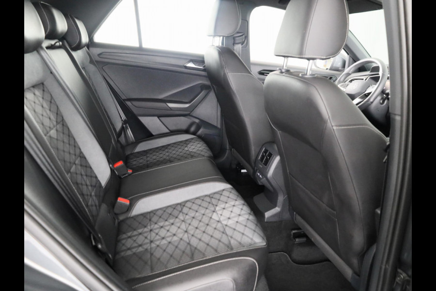 Volkswagen T-Roc 1.5 TSI R-Line 150 pk Automaat (DSG) | Verlengde garantie | Navigatie via App | Parkeersensoren (Park assist) | Achteruitrijcamera | Keyless | R-Line | Volkswagen T-Roc 1.5 TSI R-Line 150 pk Automaat (DSG) | Verlengde garantie | Navigatie via App | Parkeersensoren (Park assist) | Achteruitrijcamera | Keyless | R-Line |