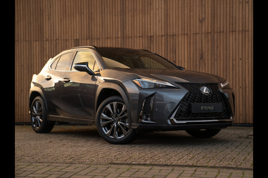 Lexus UX 250h F Sport Design | Leder | Camera | Trekhaak | Stoelverwarming | Adapt. cruise