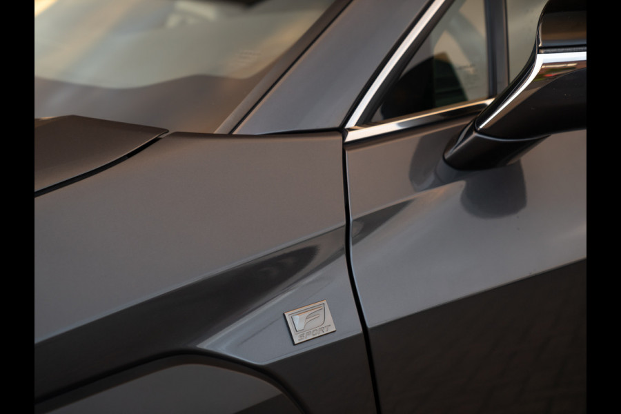 Lexus UX 250h F Sport Design | Leder | Camera | Trekhaak | Stoelverwarming | Adapt. cruise