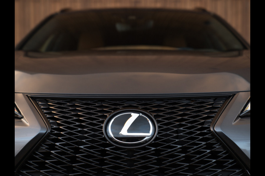 Lexus UX 250h F Sport Design | Leder | Camera | Trekhaak | Stoelverwarming | Adapt. cruise