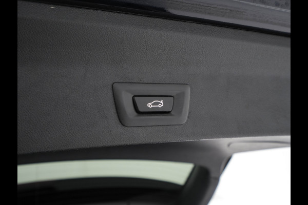 BMW X3 xDrive30e eDrive Edition M-Sportpack Plug-In (INCL-BTW) *LUXURY-LEATHER | FULL-LED | DIGI-COCKPIT | HIFI-SOUND | CARPLAY | DAB+ | HEATED-SPORTSEATS | AMBIENT-LIGHT | TOWBAR  | PRIVACY-GLASS | CARPLAY | SHIFT-PADDLES |  21''ALU* BMW X3 xDrive30e eDrive Edition M-Sportpack Plug-In (INCL-BTW) *LUXURY-LEATHER | FULL-LED | DIGI-COCKPIT | HIFI-SOUND | CARPLAY | DAB+ | HEATED-SPORTSEATS | AMBIENT-LIGHT | TOWBAR  | PRIVACY-GLASS | CARPLAY | SHIFT-PADDLES |  21''ALU*