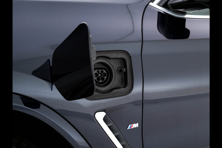 BMW X3 xDrive30e eDrive Edition M-Sportpack Plug-In (INCL-BTW) *LUXURY-LEATHER | FULL-LED | DIGI-COCKPIT | HIFI-SOUND | CARPLAY | DAB+ | HEATED-SPORTSEATS | AMBIENT-LIGHT | TOWBAR  | PRIVACY-GLASS | CARPLAY | SHIFT-PADDLES |  21''ALU* BMW X3 xDrive30e eDrive Edition M-Sportpack Plug-In (INCL-BTW) *LUXURY-LEATHER | FULL-LED | DIGI-COCKPIT | HIFI-SOUND | CARPLAY | DAB+ | HEATED-SPORTSEATS | AMBIENT-LIGHT | TOWBAR  | PRIVACY-GLASS | CARPLAY | SHIFT-PADDLES |  21''ALU*