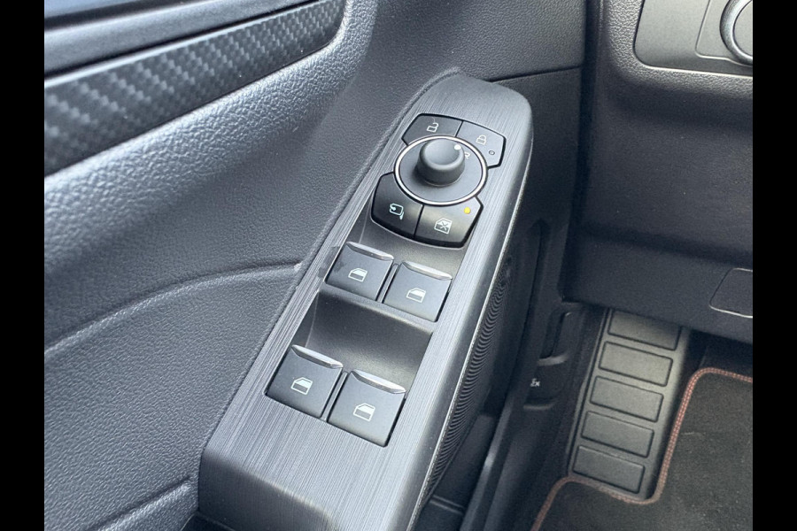 Ford Kuga 2.5 FHEV ST-Line 190pk | Technology Pack | Panoramadak | All Weather banden | Geen Stekker nodig | Ford Kuga 2.5 FHEV ST-Line 190pk | Technology Pack | Panoramadak | All Weather banden | Geen Stekker nodig |