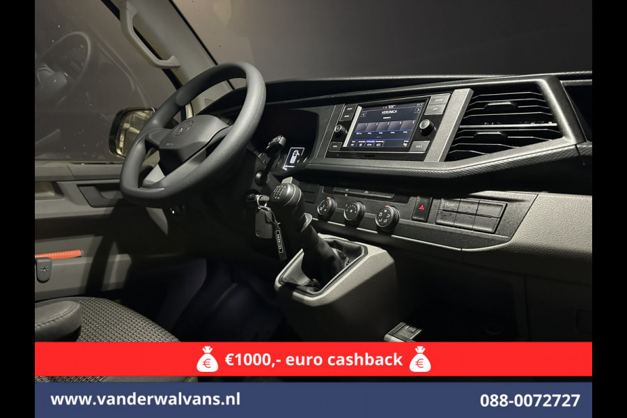 Volkswagen Transporter 2.0 TDI 150pk L2H1 Euro6 Airco | 2500kg Trekhaak | Apple Carplay | Android Auto Parkeersensoren, Cruisecontrol