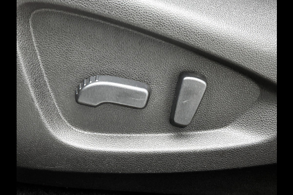 Renault Kadjar 1.3 TCe 140PK Intens / CAMERA / NAVI / LEDER Renault Kadjar 1.3 TCe 140PK Intens / CAMERA / NAVI / LEDER