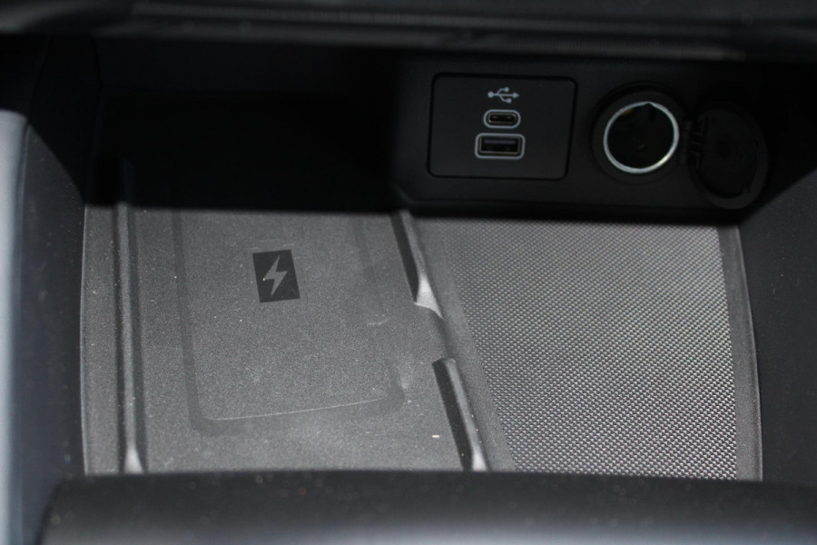 Ford Kuga 2.5 PHEV ST-Line 243pk | Driver Assistance Pack | Winterpack | Trekhaak Wegklapbaar | All Season banden | 2.100kg Trekgewicht