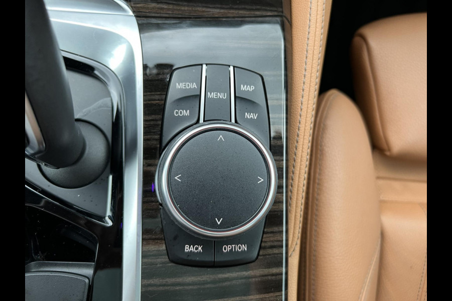 BMW 5 Serie 520d High Executive*DAKJE*HUD*CRUISE*NAVI.PROF*LED BMW 5 Serie 520d High Executive*DAKJE*HUD*CRUISE*NAVI.PROF*LED