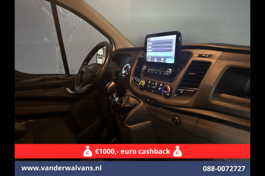 Ford Transit Custom 2.0 TDCI L2H1 Euro6 Airco | Apple Carplay | Camera | Cruisecontrol | LED Parkeersensoren, Android Auto, Bijrijdersbank, Verwarmde voorruit, 2800kg trekvermogen Ford Transit Custom 2.0 TDCI L2H1 Euro6 Airco | Apple Carplay | Camera | Cruisecontrol | LED Parkeersensoren, Android Auto, Bijrijdersbank, Verwarmde voorruit, 2800kg trekvermogen