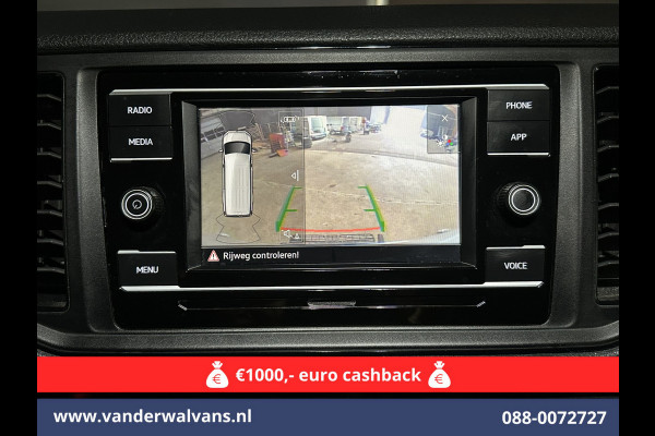 Volkswagen Crafter 2.0 TDI 141pk L3H3 L2H2 Euro6 Airco | Camera | Apple Carplay | Cruisecontrol Android Auto, Parkeersensoren, Bijrijdersbank, 3000kg Trekvermogen, zilver Volkswagen Crafter 2.0 TDI 141pk L3H3 L2H2 Euro6 Airco | Camera | Apple Carplay | Cruisecontrol Android Auto, Parkeersensoren, Bijrijdersbank, 3000kg Trekvermogen, zilver
