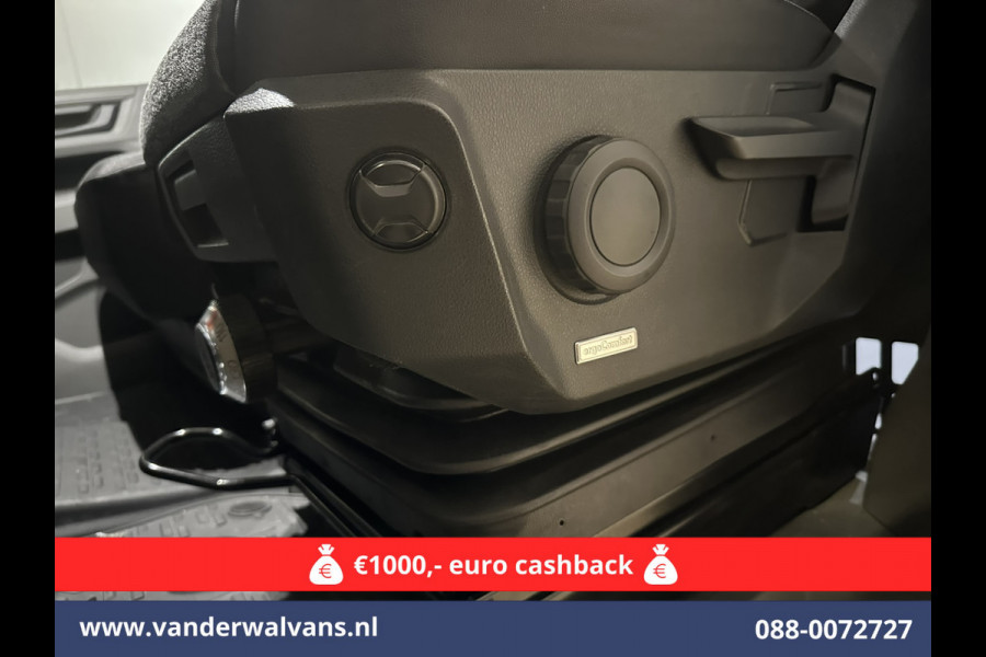 Volkswagen Crafter 2.0 TDI 141pk L3H3 L2H2 Euro6 Airco | Camera | Apple Carplay | Cruisecontrol Android Auto, Parkeersensoren, Bijrijdersbank, 3000kg Trekvermogen, zilver Volkswagen Crafter 2.0 TDI 141pk L3H3 L2H2 Euro6 Airco | Camera | Apple Carplay | Cruisecontrol Android Auto, Parkeersensoren, Bijrijdersbank, 3000kg Trekvermogen, zilver