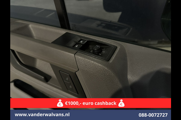 Volkswagen Crafter 2.0 TDI 141pk L3H3 L2H2 Euro6 Airco | Camera | Apple Carplay | Cruisecontrol Android Auto, Parkeersensoren, Bijrijdersbank, 3000kg Trekvermogen, zilver Volkswagen Crafter 2.0 TDI 141pk L3H3 L2H2 Euro6 Airco | Camera | Apple Carplay | Cruisecontrol Android Auto, Parkeersensoren, Bijrijdersbank, 3000kg Trekvermogen, zilver