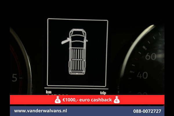 Volkswagen Crafter 2.0 TDI 141pk L3H3 L2H2 Euro6 Airco | Camera | Apple Carplay | Cruisecontrol Android Auto, Parkeersensoren, Bijrijdersbank, 3000kg Trekvermogen, zilver Volkswagen Crafter 2.0 TDI 141pk L3H3 L2H2 Euro6 Airco | Camera | Apple Carplay | Cruisecontrol Android Auto, Parkeersensoren, Bijrijdersbank, 3000kg Trekvermogen, zilver