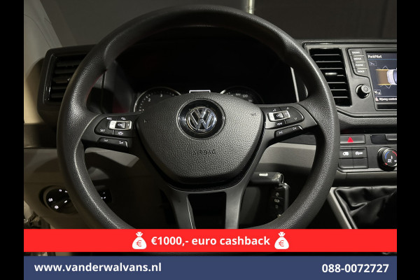 Volkswagen Crafter 2.0 TDI 140pk L3H3 L2H2 Euro6 *Rijklaar Direct Rijden* Airco | Camera | Apple Carplay | Cruisecontrol Parkeersensoren, Android Auto, Chauffeursstoel, Bijrijdersbank, 3000kg trekvermogen, zilver Volkswagen Crafter 2.0 TDI 140pk L3H3 L2H2 Euro6 *Rijklaar Direct Rijden* Airco | Camera | Apple Carplay | Cruisecontrol Parkeersensoren, Android Auto, Chauffeursstoel, Bijrijdersbank, 3000kg trekvermogen, zilver