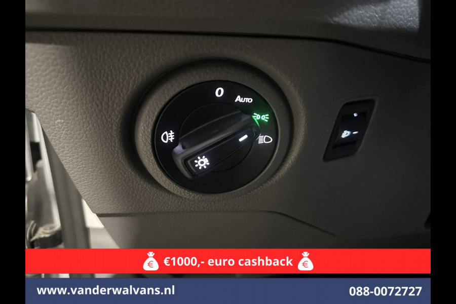Volkswagen Crafter 2.0 TDI 140pk L3H3 L2H2 Euro6 *Rijklaar Direct Rijden* Airco | Camera | Apple Carplay | Cruisecontrol Parkeersensoren, Android Auto, Chauffeursstoel, Bijrijdersbank, 3000kg trekvermogen, zilver Volkswagen Crafter 2.0 TDI 140pk L3H3 L2H2 Euro6 *Rijklaar Direct Rijden* Airco | Camera | Apple Carplay | Cruisecontrol Parkeersensoren, Android Auto, Chauffeursstoel, Bijrijdersbank, 3000kg trekvermogen, zilver
