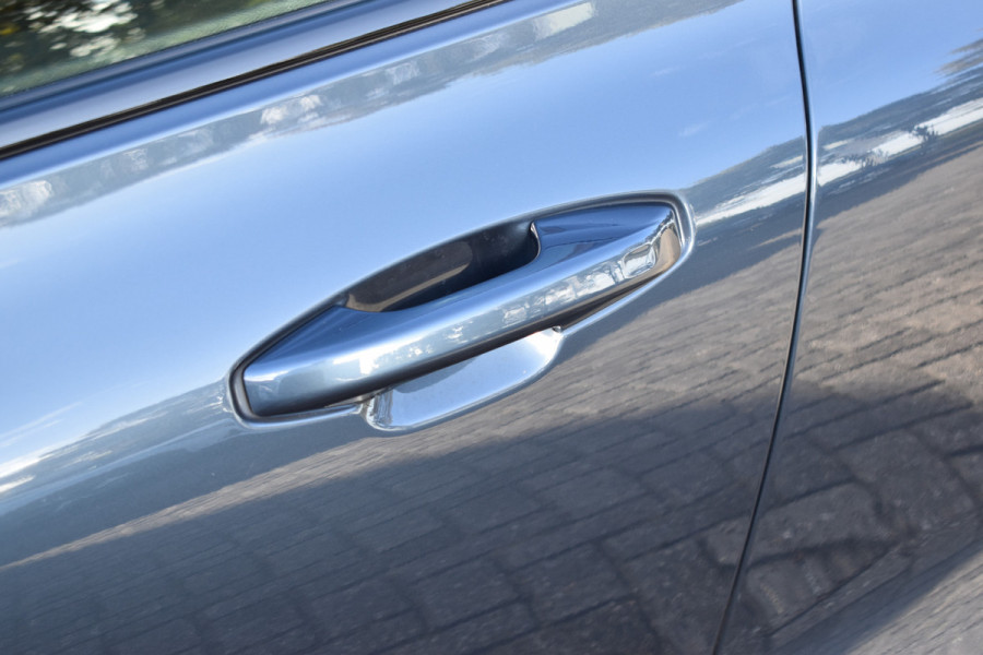 Volvo V60 T6 AWD 350PK Plug-in Hybrid Plus Dark | 360 Camera | H&K | BLIS | ACC | Stoelverwarming | Leder | Volvo V60 T6 AWD 350PK Plug-in Hybrid Plus Dark | 360 Camera | H&K | BLIS | ACC | Stoelverwarming | Leder |