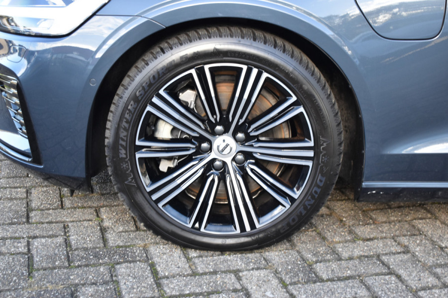 Volvo V60 T6 AWD 350PK Plug-in Hybrid Plus Dark | 360 Camera | H&K | BLIS | ACC | Stoelverwarming | Leder | Volvo V60 T6 AWD 350PK Plug-in Hybrid Plus Dark | 360 Camera | H&K | BLIS | ACC | Stoelverwarming | Leder |