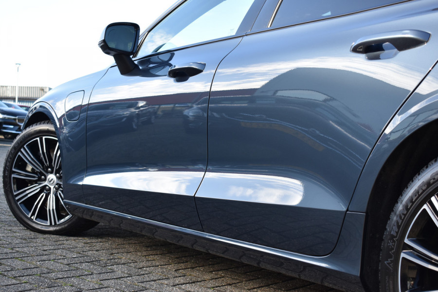 Volvo V60 T6 AWD 350PK Plug-in Hybrid Plus Dark | 360 Camera | H&K | BLIS | ACC | Stoelverwarming | Leder | Volvo V60 T6 AWD 350PK Plug-in Hybrid Plus Dark | 360 Camera | H&K | BLIS | ACC | Stoelverwarming | Leder |