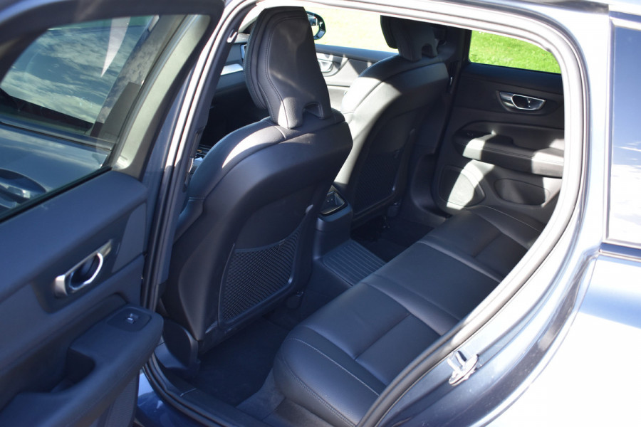 Volvo V60 T6 AWD 350PK Plug-in Hybrid Plus Dark | 360 Camera | H&K | BLIS | ACC | Stoelverwarming | Leder | Volvo V60 T6 AWD 350PK Plug-in Hybrid Plus Dark | 360 Camera | H&K | BLIS | ACC | Stoelverwarming | Leder |