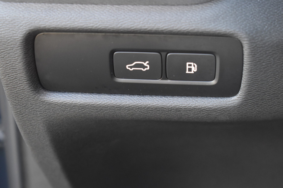 Volvo V60 T6 AWD 350PK Plug-in Hybrid Plus Dark | 360 Camera | H&K | BLIS | ACC | Stoelverwarming | Leder | Volvo V60 T6 AWD 350PK Plug-in Hybrid Plus Dark | 360 Camera | H&K | BLIS | ACC | Stoelverwarming | Leder |