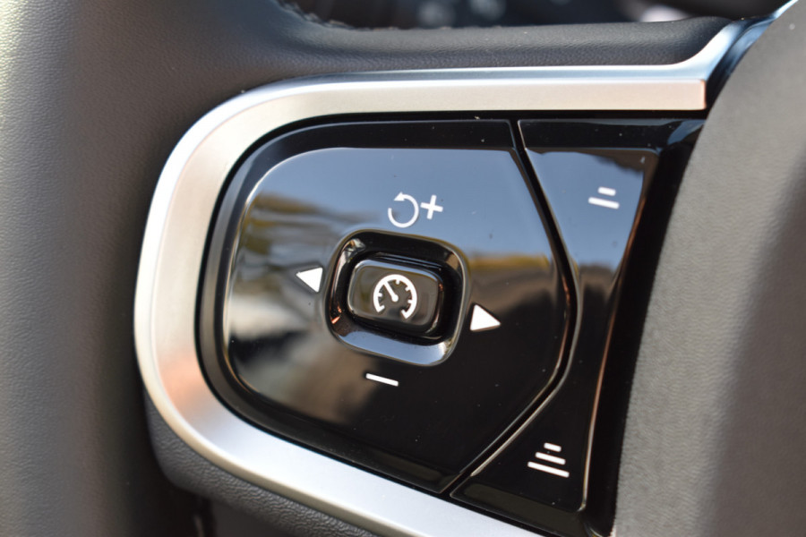 Volvo V60 T6 AWD 350PK Plug-in Hybrid Plus Dark | 360 Camera | H&K | BLIS | ACC | Stoelverwarming | Leder | Volvo V60 T6 AWD 350PK Plug-in Hybrid Plus Dark | 360 Camera | H&K | BLIS | ACC | Stoelverwarming | Leder |