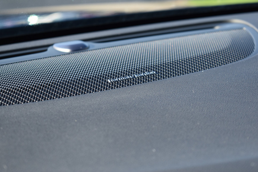 Volvo V60 T6 AWD 350PK Plug-in Hybrid Plus Dark | 360 Camera | H&K | BLIS | ACC | Stoelverwarming | Leder | Volvo V60 T6 AWD 350PK Plug-in Hybrid Plus Dark | 360 Camera | H&K | BLIS | ACC | Stoelverwarming | Leder |