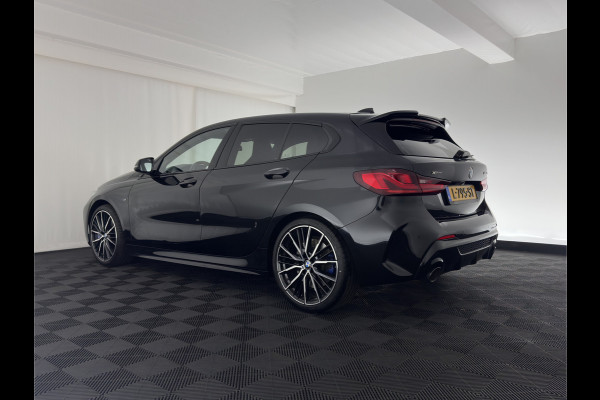 BMW 1-serie M135i xDrive M-Sportpack High Executive Aut. *ALCANTARA-MICROFIBRE | FULL-LED | HEATED-SPORTSEATS | SHIFT-PADDLES | DIGI-COCKPIT | HEAD-UP | NAVI-FULLMAP | DAB+ | PRIVACY-GLASS | AMBIENT-LIGHT | CARBON-INLAY | CARPLAY | 19''ALU*