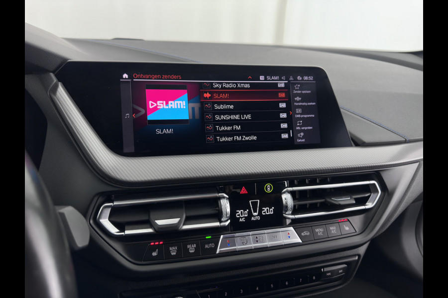 BMW 1-serie M135i xDrive M-Sportpack High Executive Aut. *ALCANTARA-MICROFIBRE | FULL-LED | HEATED-SPORTSEATS | SHIFT-PADDLES | DIGI-COCKPIT | HEAD-UP | NAVI-FULLMAP | DAB+ | PRIVACY-GLASS | AMBIENT-LIGHT | CARBON-INLAY | CARPLAY | 19''ALU*