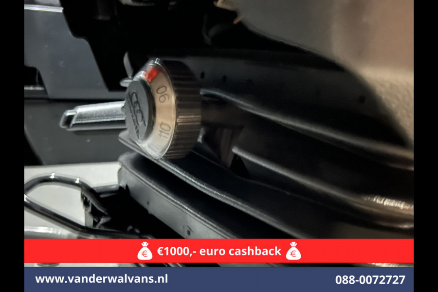 Volkswagen Crafter 2.0 TDI 140 pk Automaat L4H3 L3H2 Euro6 Airco | Camera | Apple Carplay Android Auto, Chauffeursstoel, Stoelverwarming, 3000kg Trekhaak