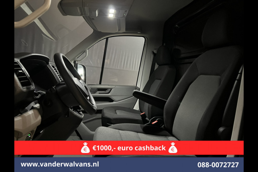 Volkswagen Crafter 2.0 TDI 140 pk Automaat L4H3 L3H2 Euro6 Airco | Camera | Apple Carplay Android Auto, Chauffeursstoel, Stoelverwarming, 3000kg Trekhaak