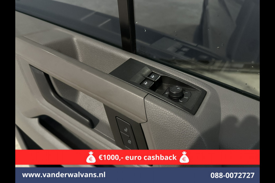 Volkswagen Crafter 2.0 TDI 140 pk Automaat L4H3 L3H2 Euro6 Airco | Camera | Apple Carplay Android Auto, Chauffeursstoel, Stoelverwarming, 3000kg Trekhaak