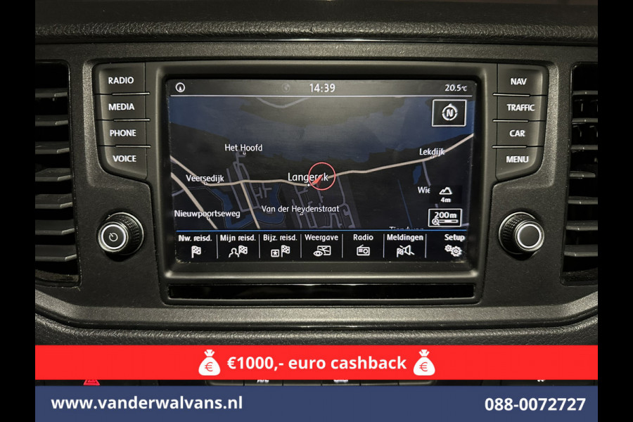 Volkswagen Crafter 2.0 TDI 140 pk L3H3 L2H2 Euro6 Airco | Camera | Navigatie | Apple Carplay | Massagestoel Android Auto, Parkeersensoren, 3000kg trekvermogen Volkswagen Crafter 2.0 TDI 140 pk L3H3 L2H2 Euro6 Airco | Camera | Navigatie | Apple Carplay | Massagestoel Android Auto, Parkeersensoren, 3000kg trekvermogen